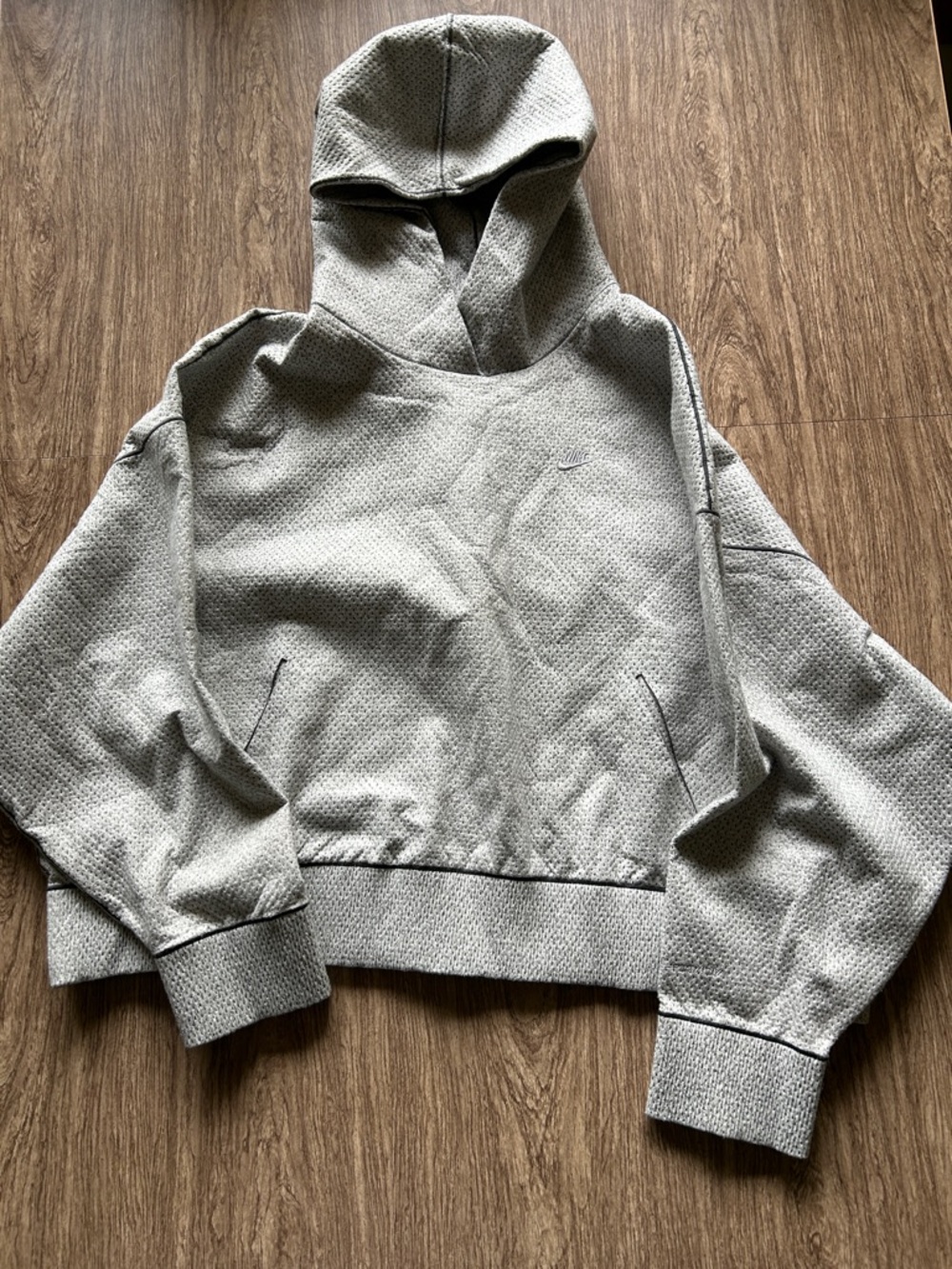 Nike women’s XL tech pack Therma-fit Cropped oversized Hooded Sweatshirt